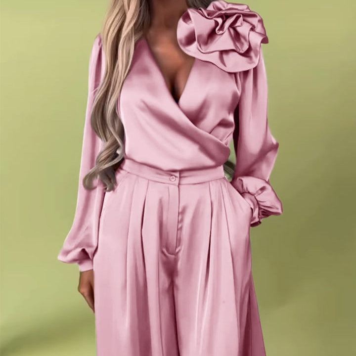 Set luxos cu cămașă din satin și pantaloni largi