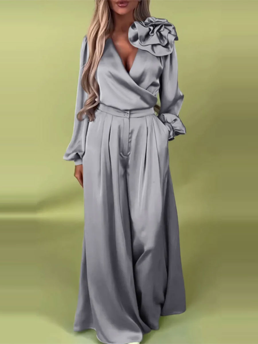 Set luxos cu cămașă din satin și pantaloni largi