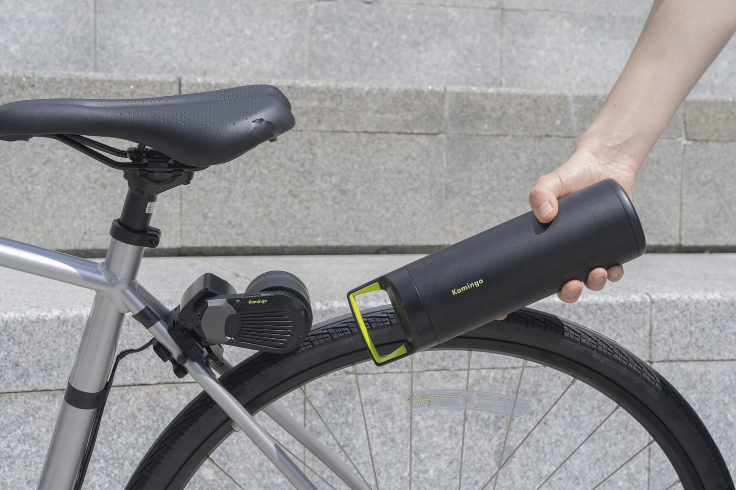 Kamingo: Transformă-ți bicicleta într-o bicicletă electrică de 750W în 10 secunde