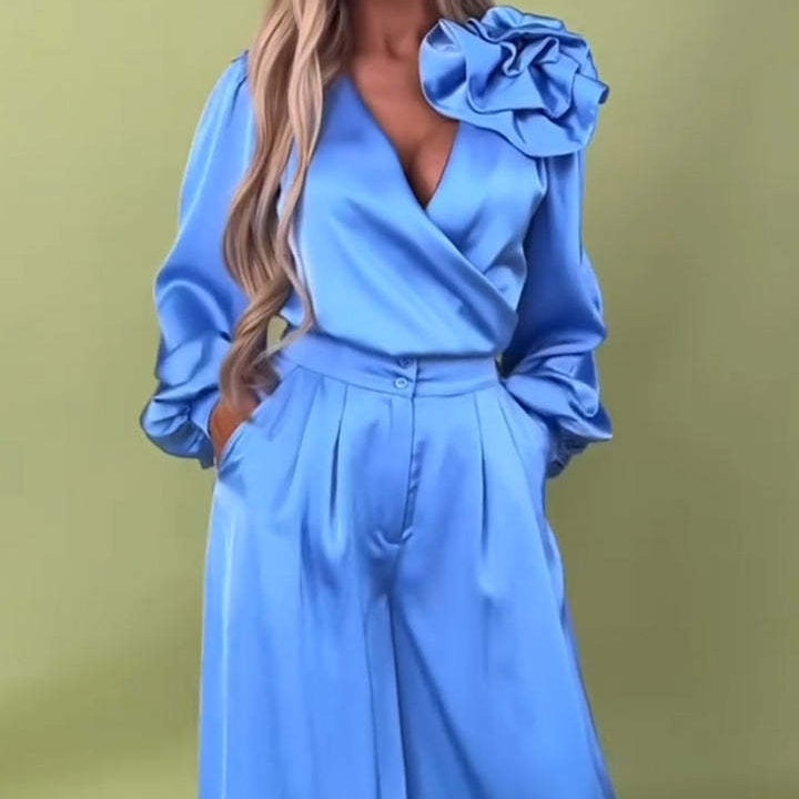 Set luxos cu cămașă din satin și pantaloni largi