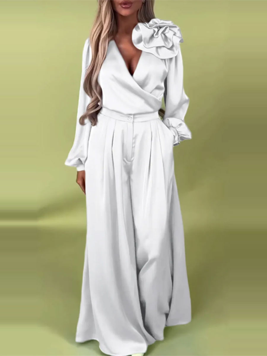 Set luxos cu cămașă din satin și pantaloni largi