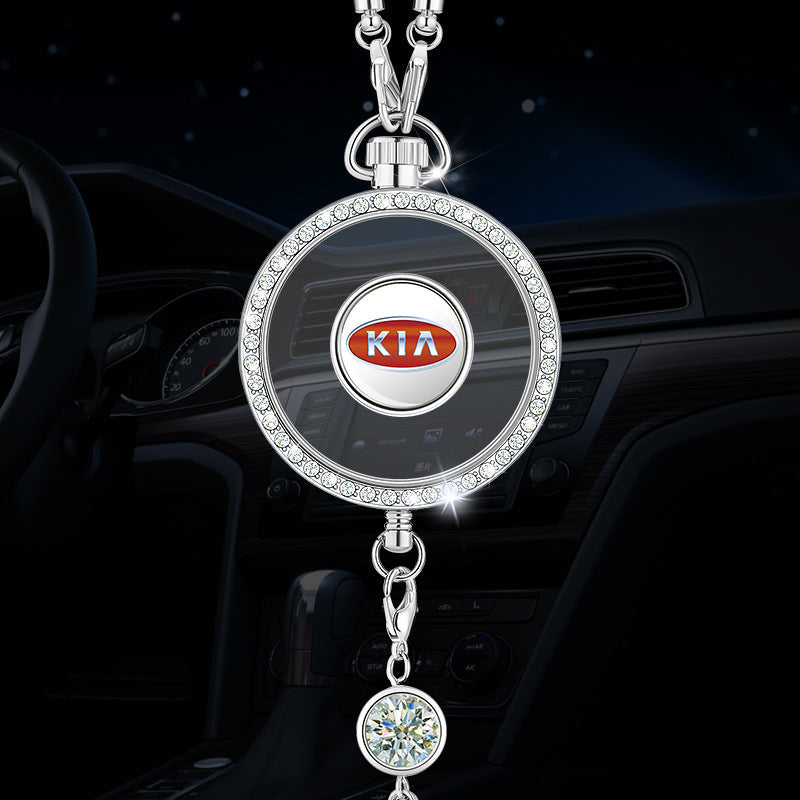 Pandantiv cu logo pentru aromaterapie auto, realizat din metal și diamante