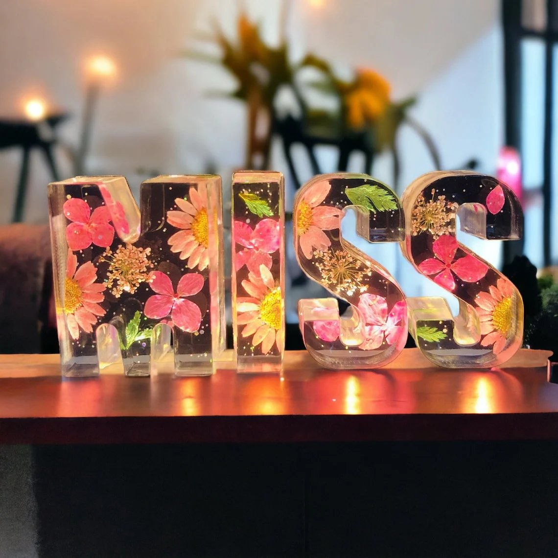🌸Veioză de noapte din rășină florală, lucrată manual