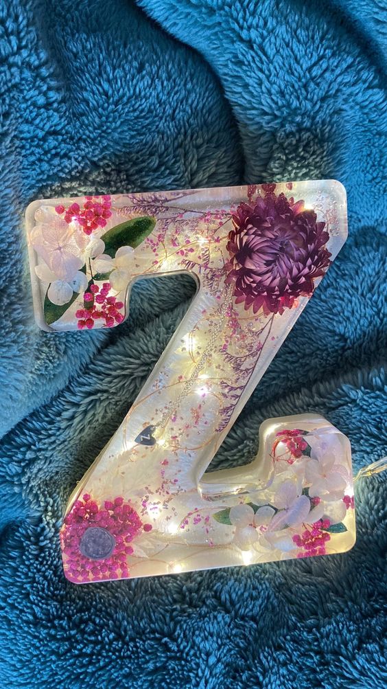 🌸Veioză de noapte din rășină florală, lucrată manual