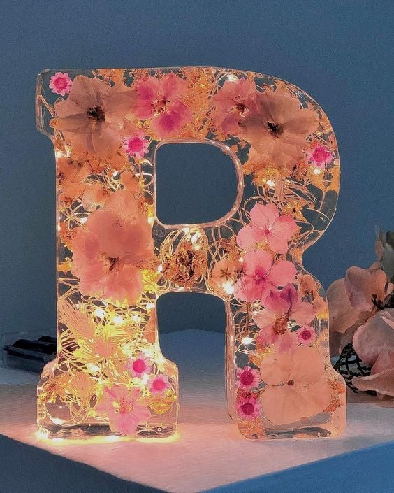 🌸Veioză de noapte din rășină florală, lucrată manual